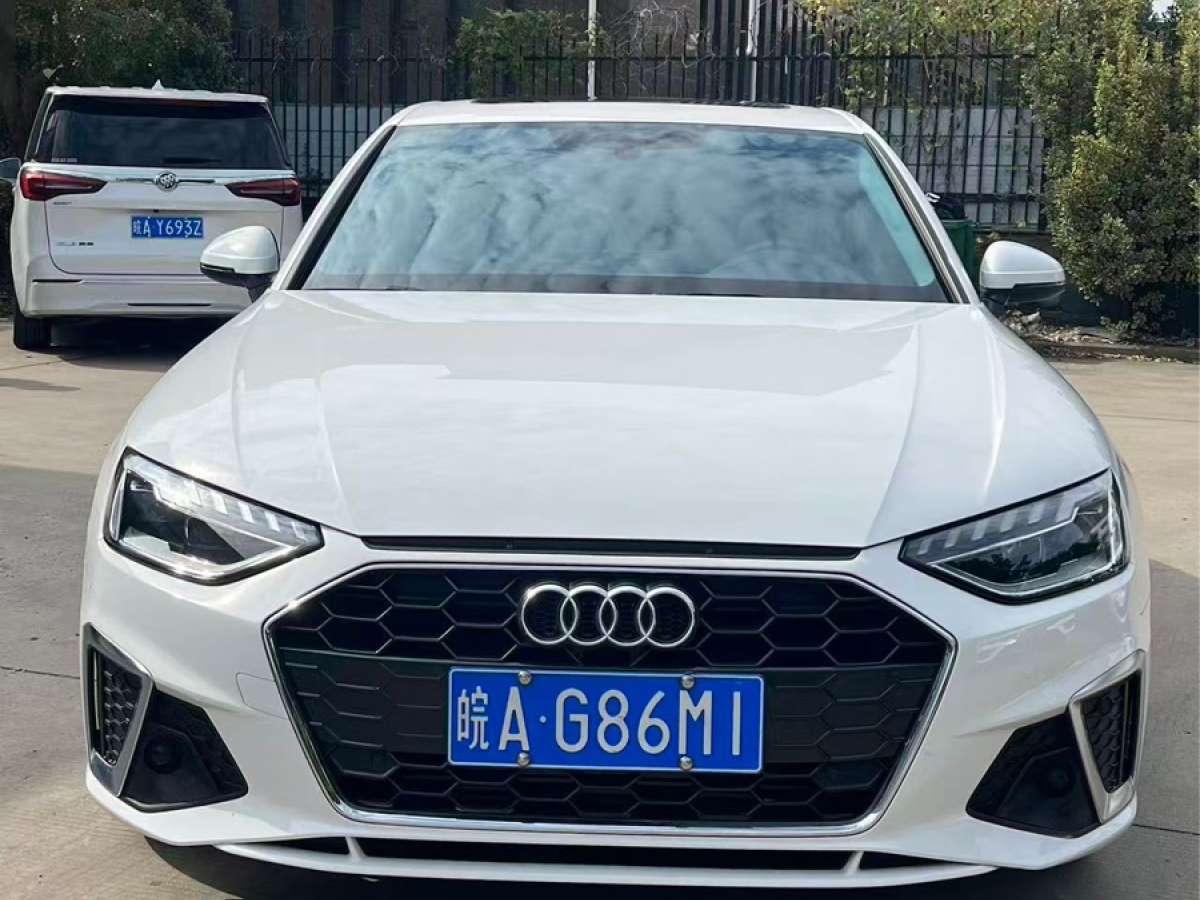 Audi A4 2022 car image #3