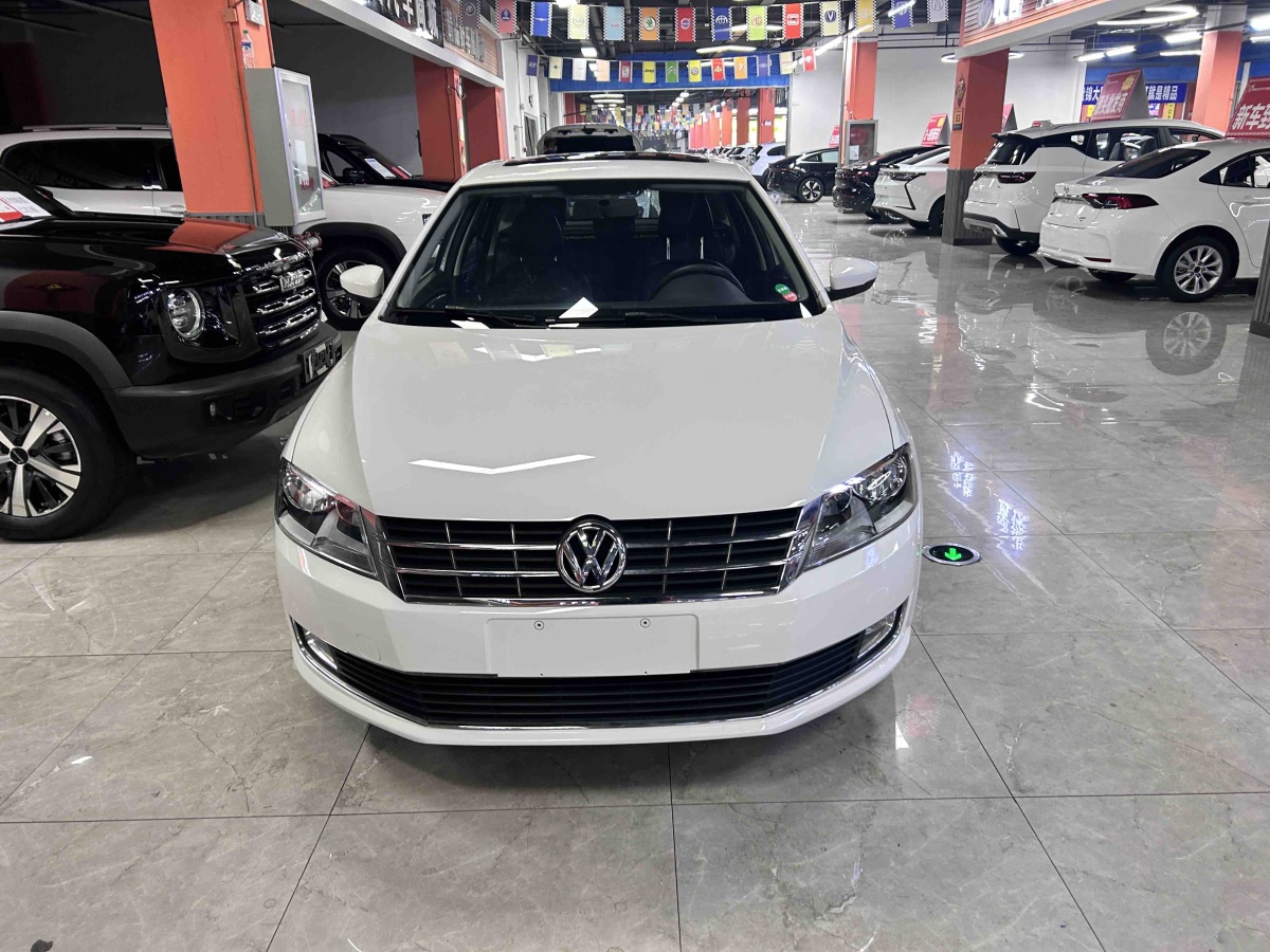 Volkswagen Gran Lavida 2016 immagine di auto #3