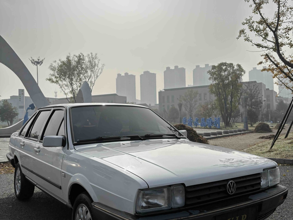 Volkswagen Santana Classic 2010 #3 Volkswagen Santana Classic 2010 صورة سيارة #3