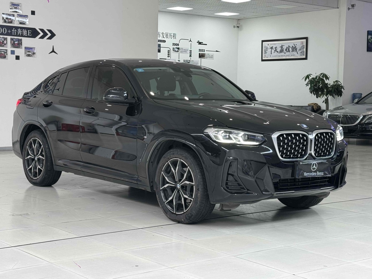 BMW X4 2021 car image #3