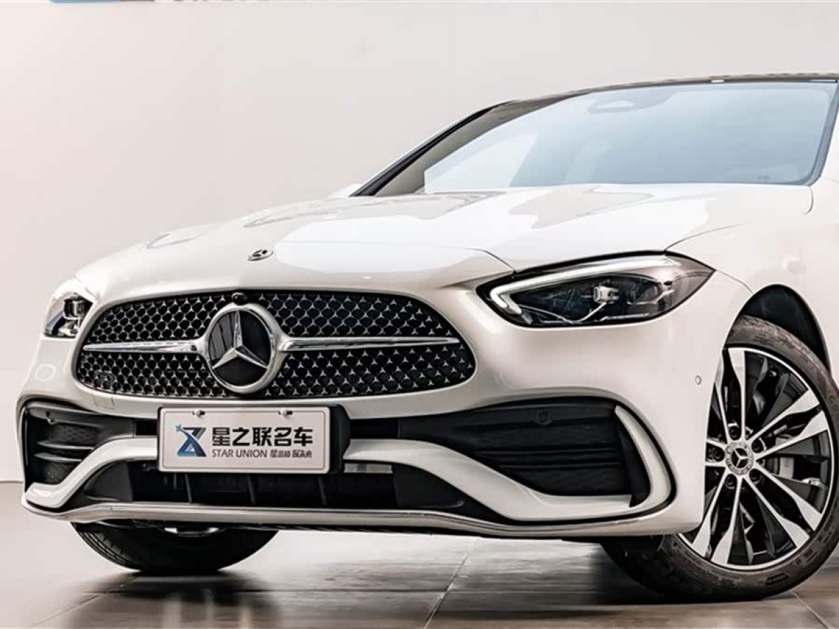 Mercedes-Benz C Class New Energy 2024 car image #3