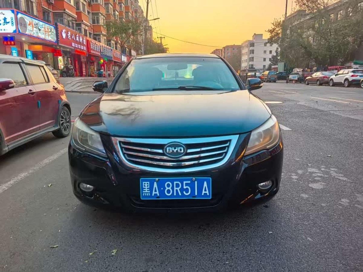 BYD G6 2011 car image #3