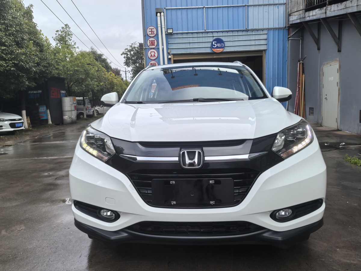 Honda VEZEL 2019 #3 Honda VEZEL 2019 car image #3