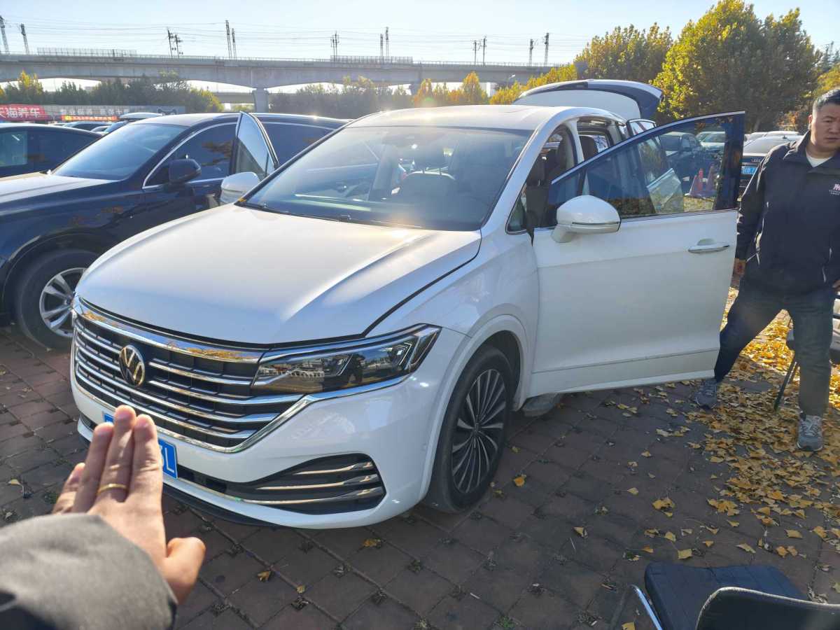 Volkswagen Viloran 2022 car image #3