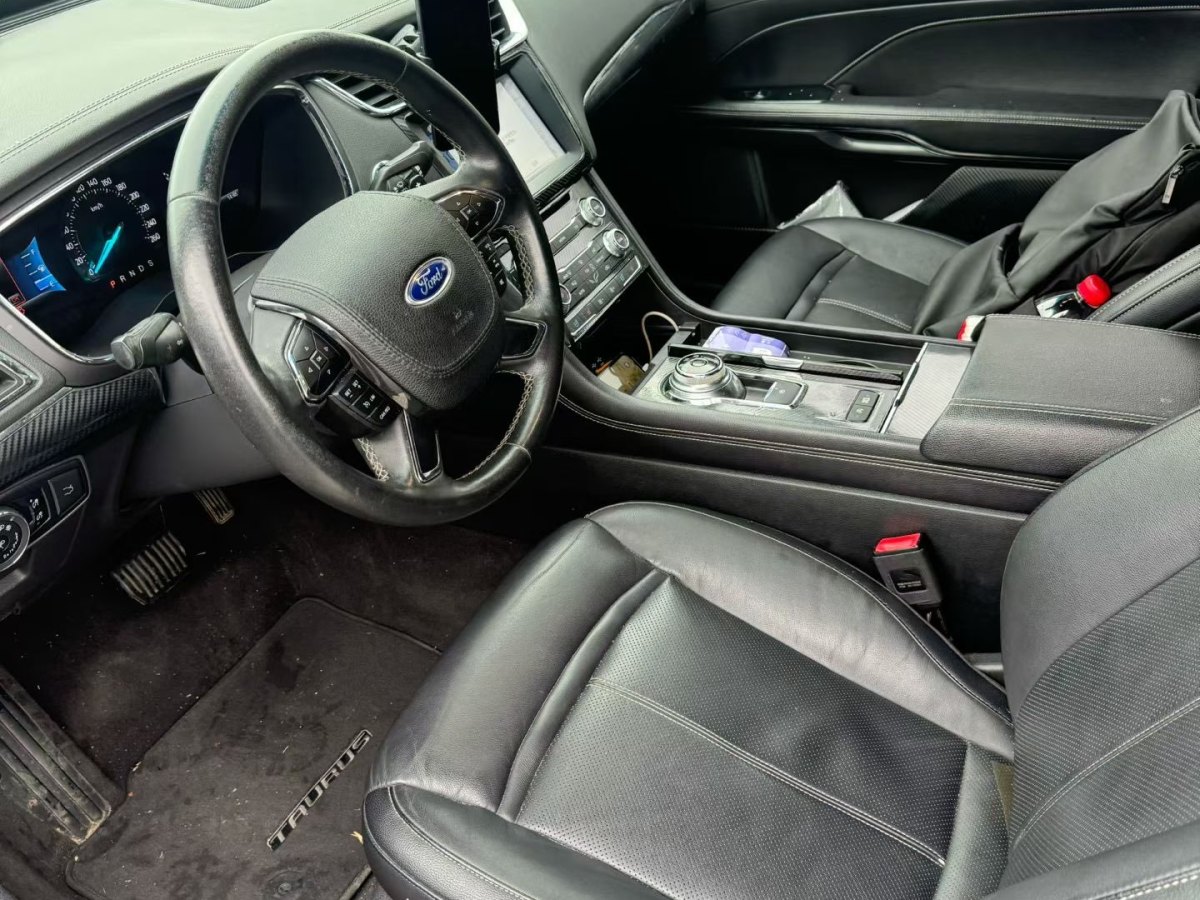 Ford Taurus 2017 car image #3