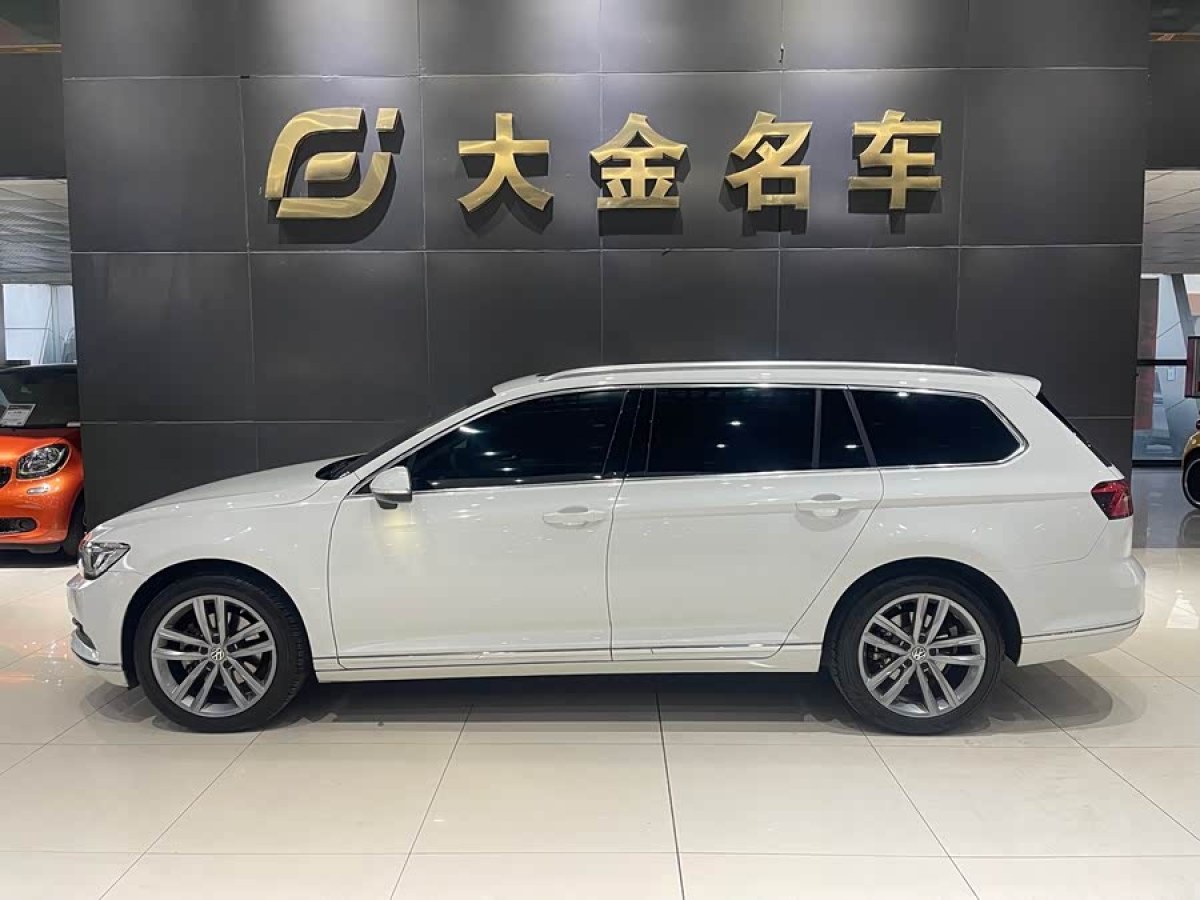 Volkswagen Passat Variant 2017 car image #3