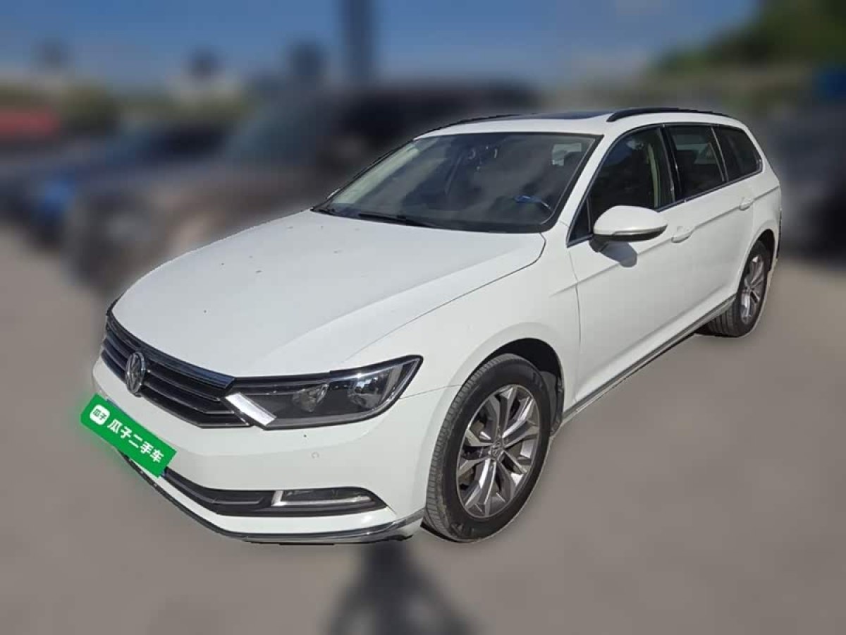 Volkswagen Passat Variant 2017 immagine di auto #3