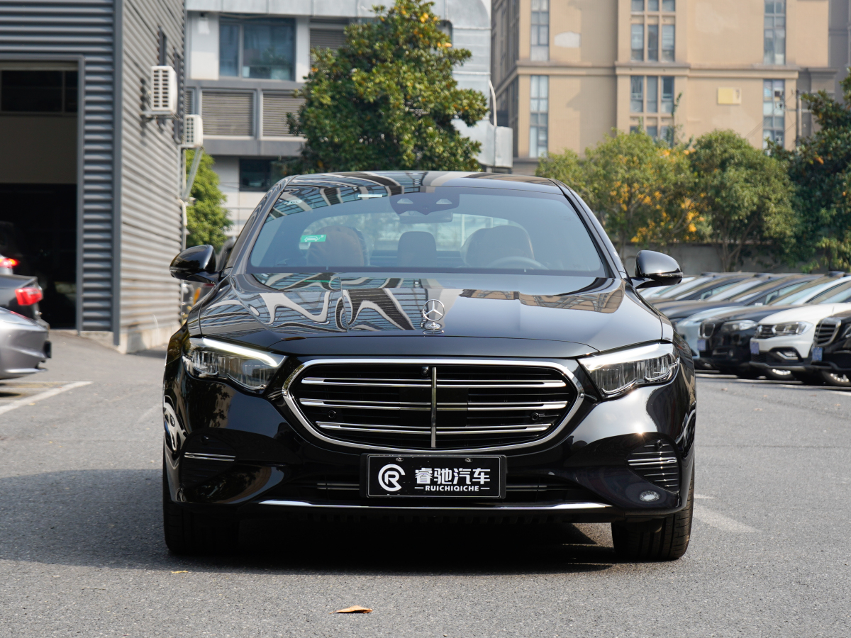 Mercedes-Benz E Class New Energy 2025 car image #3