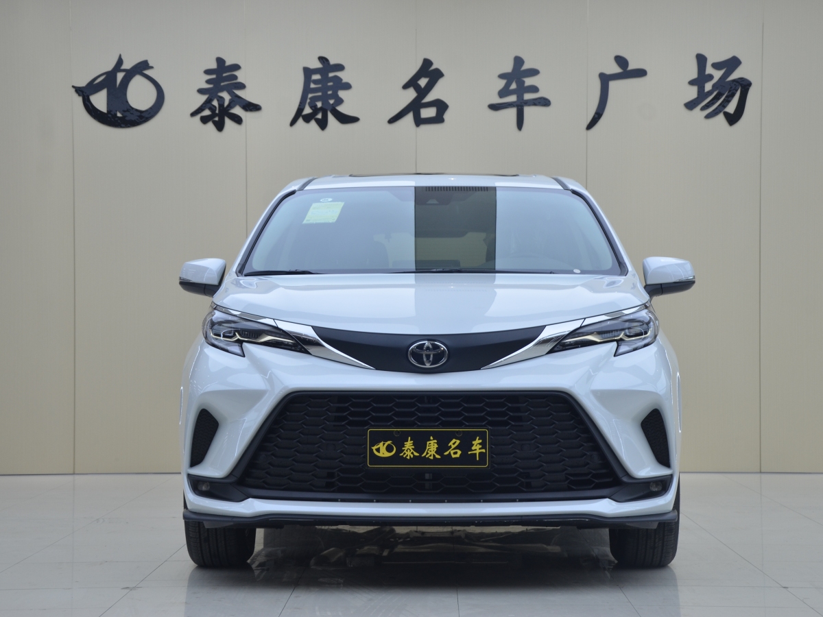 Toyota Granvia 2025 immagine di auto #3