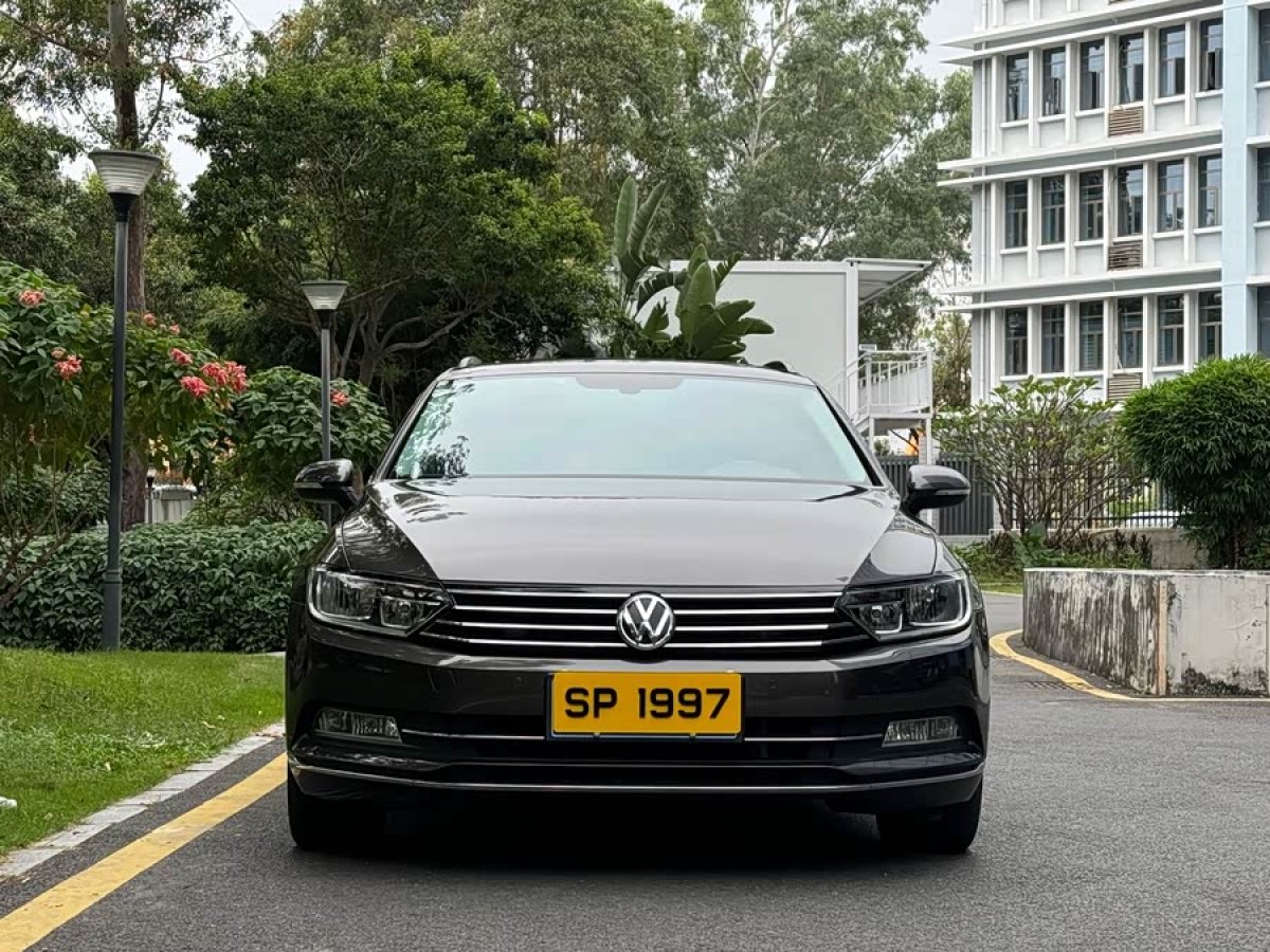 Volkswagen Passat Variant 2018 immagine di auto #3