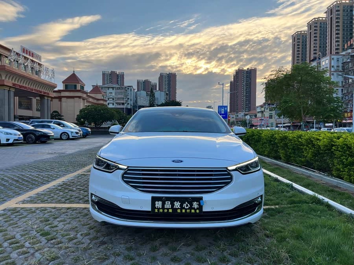 Ford Taurus 2021 car image #3