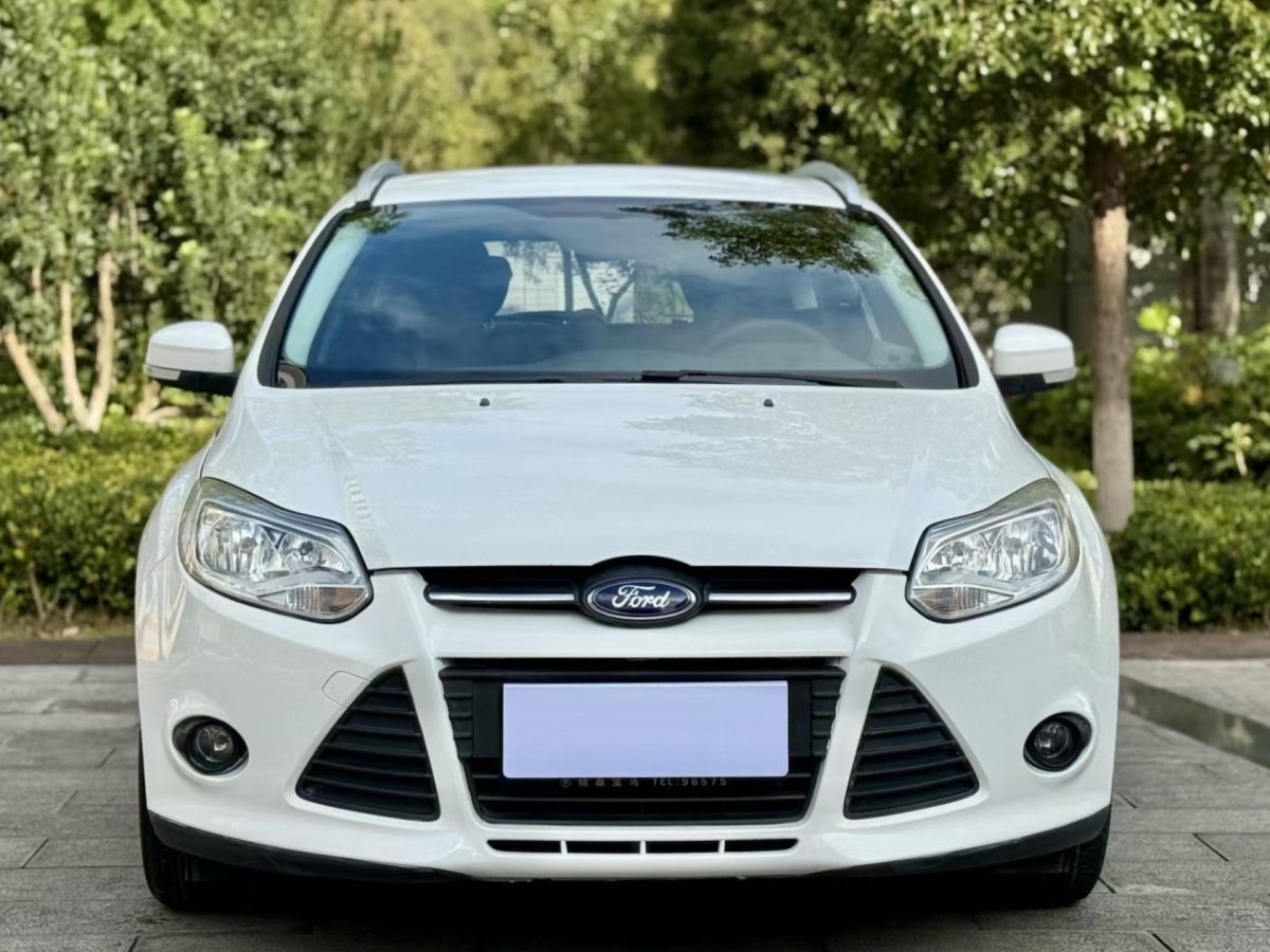 Ford Focus (Imported) 2014 #3 Ford Focus (Imported) 2014 car image #3