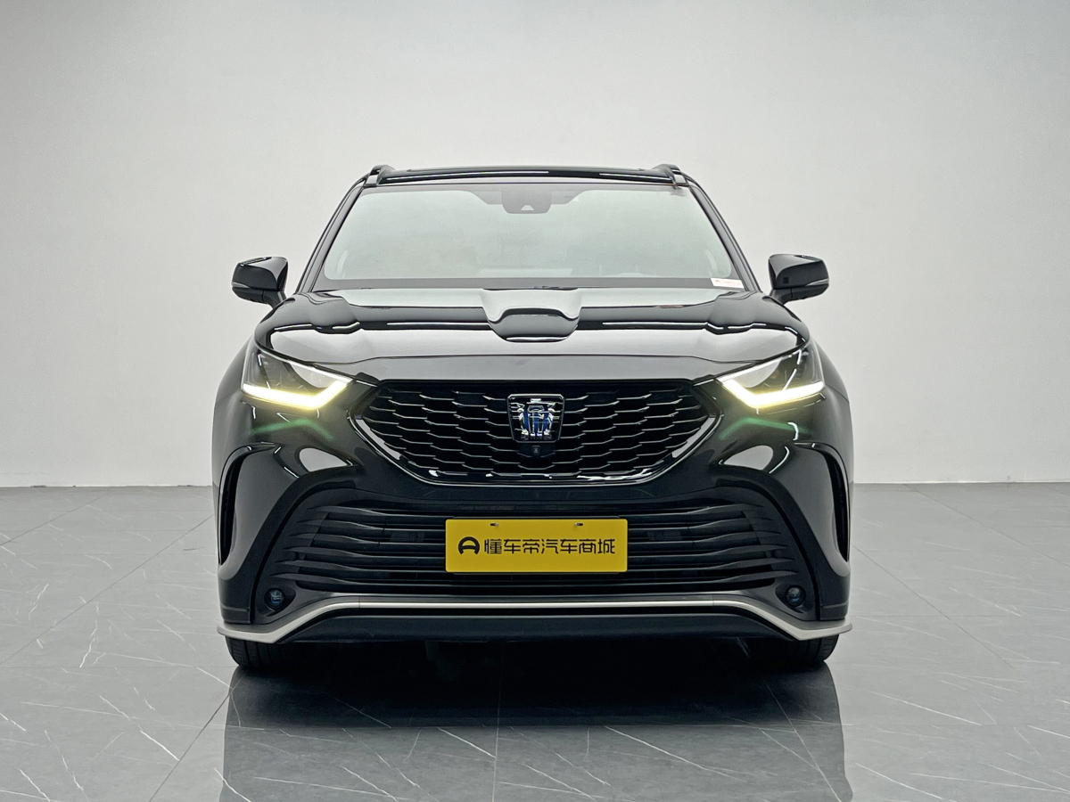 Toyota Crown Kluger 2024 immagine di auto #3