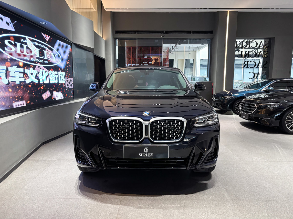 BMW X4 M 2023 car image #3