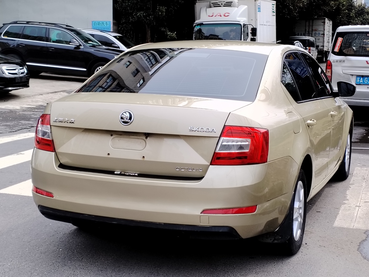 Skoda Octavia (Imported) 2015 car image #3