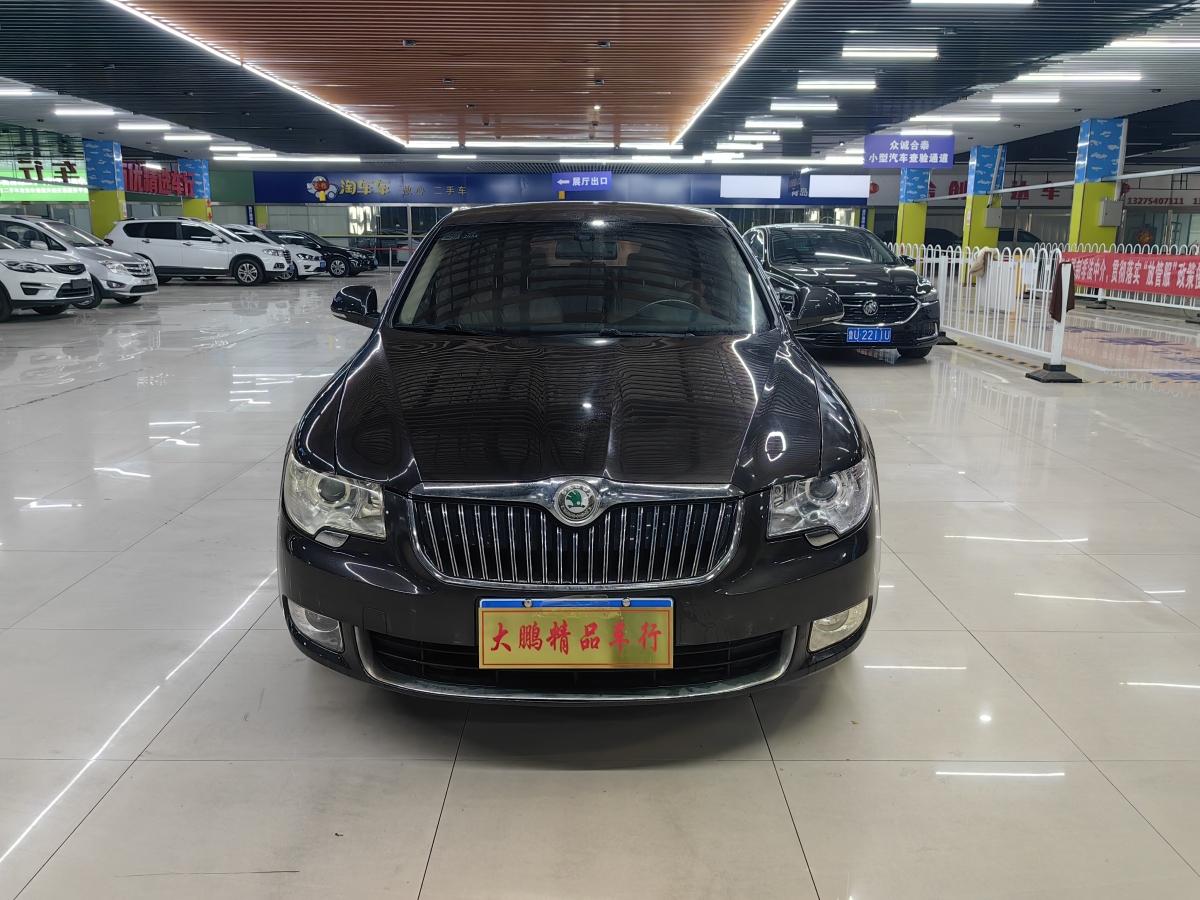 Skoda Superb 2010 car image #3
