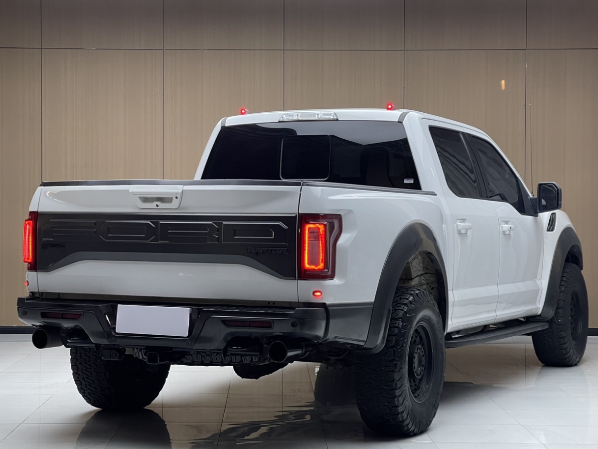 Ford 2018 car image #3