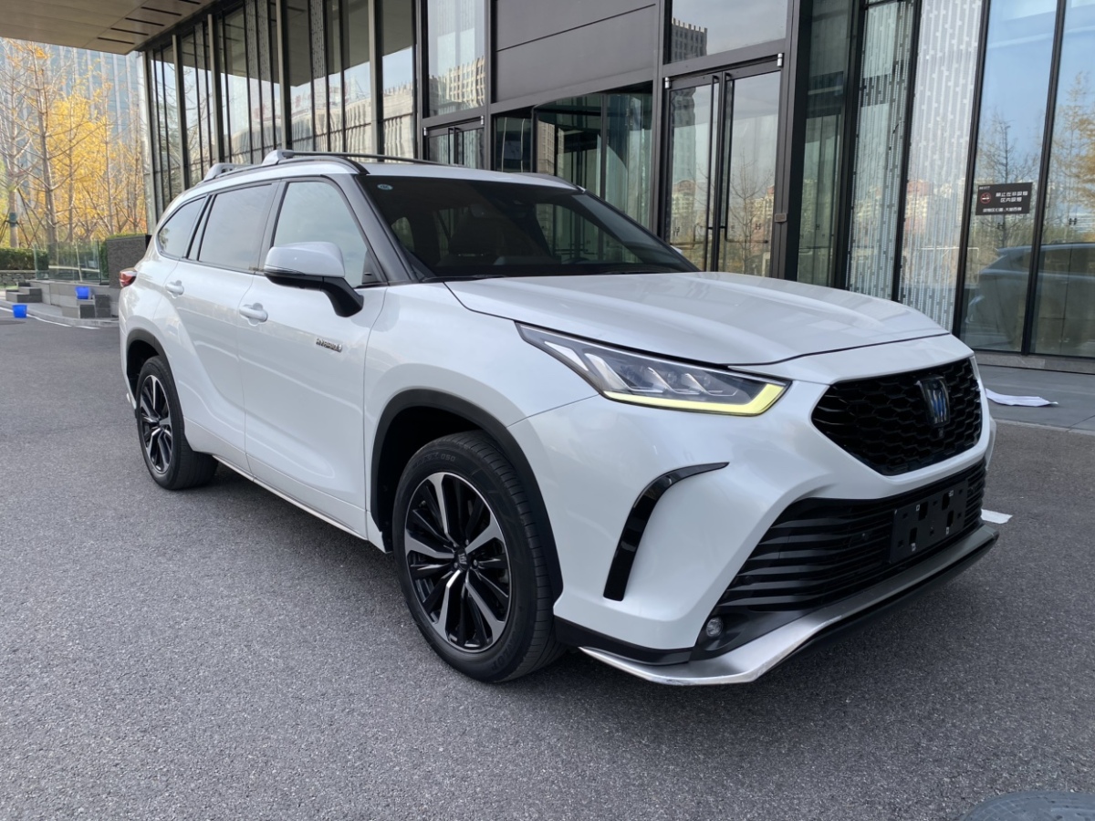 Toyota Crown Kluger 2021 immagine di auto #3