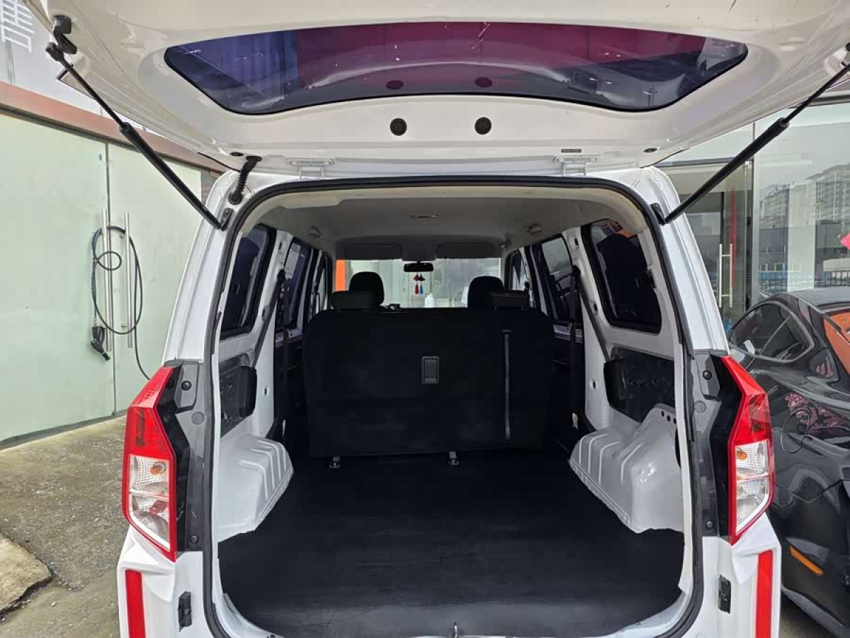 五菱汽车 五菱宏光PLUS 2022 汽车图片 #3