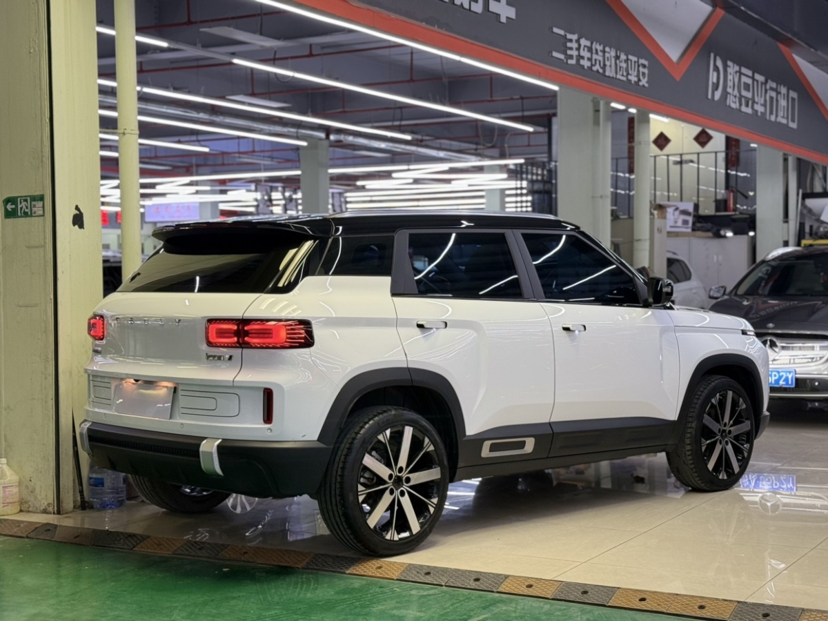 GEELY ICON 2023 car image #3