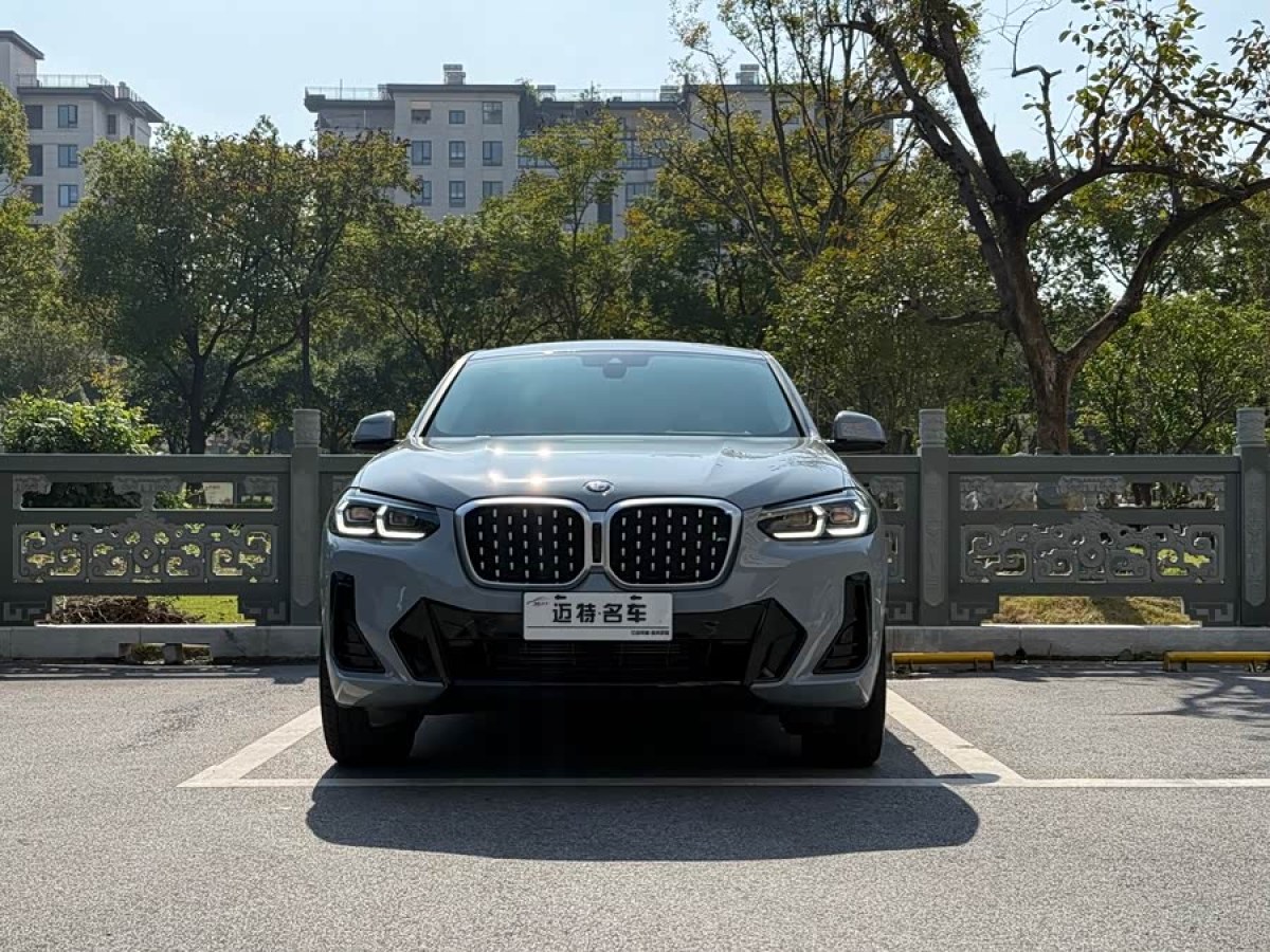 BMW X4 M 2023 car image #3