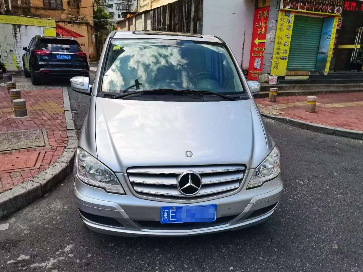 Mercedes-Benz Viano (Imported) 2012 immagine di auto #3