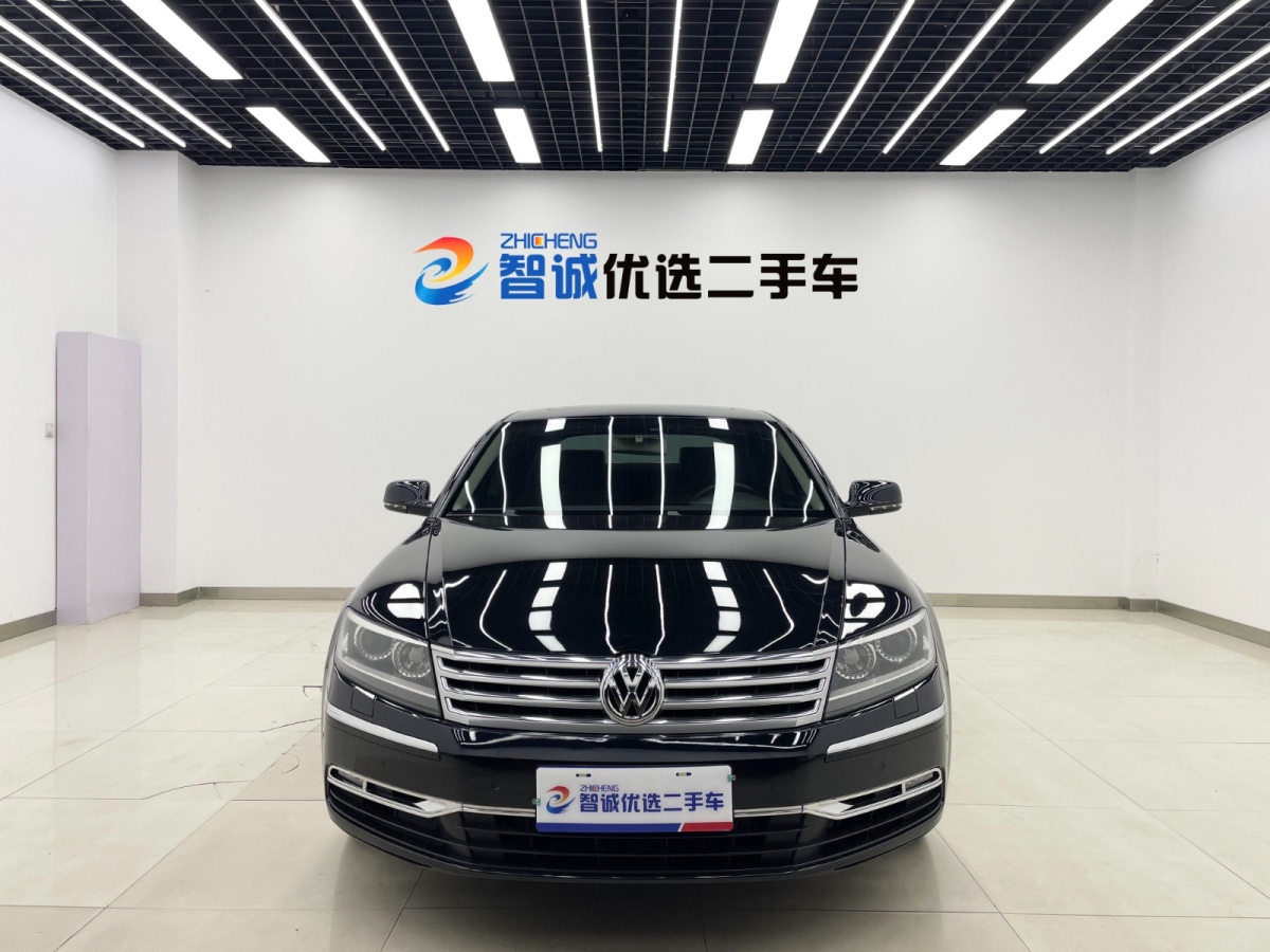 Volkswagen Pheaton 2012 immagine di auto #3