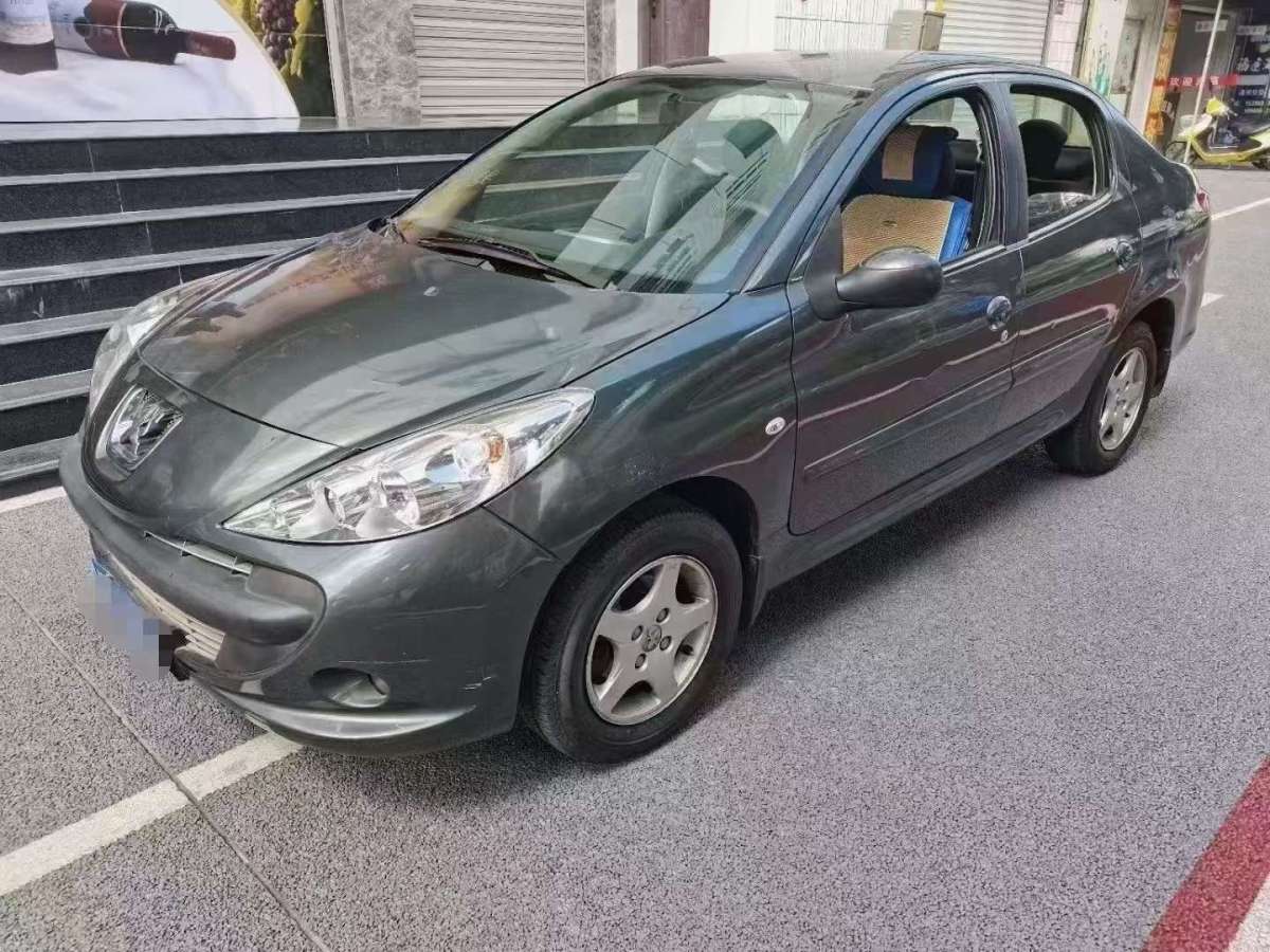 Peugeot 207 2011 car image #3