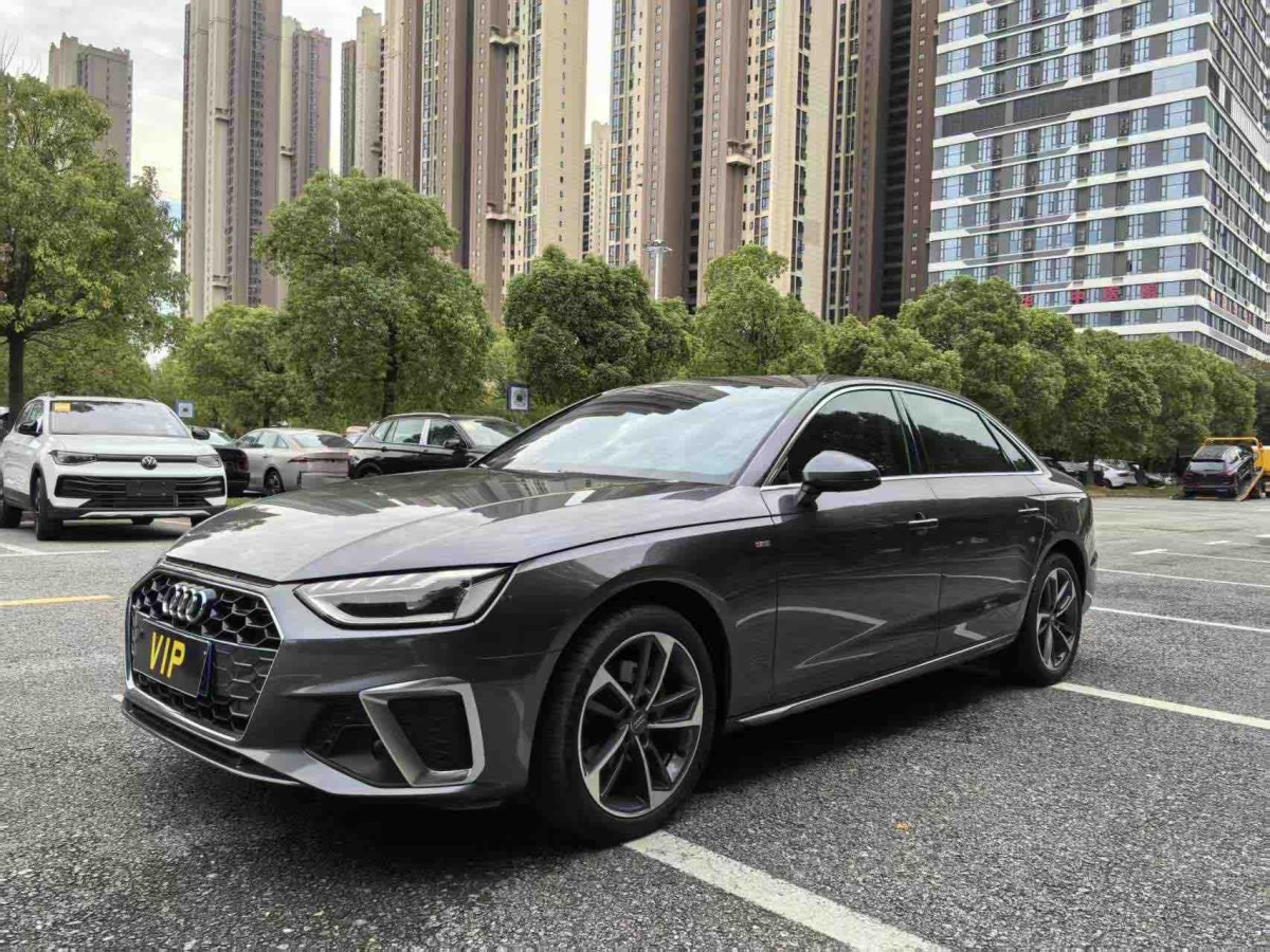 Audi A4 2021 car image #3