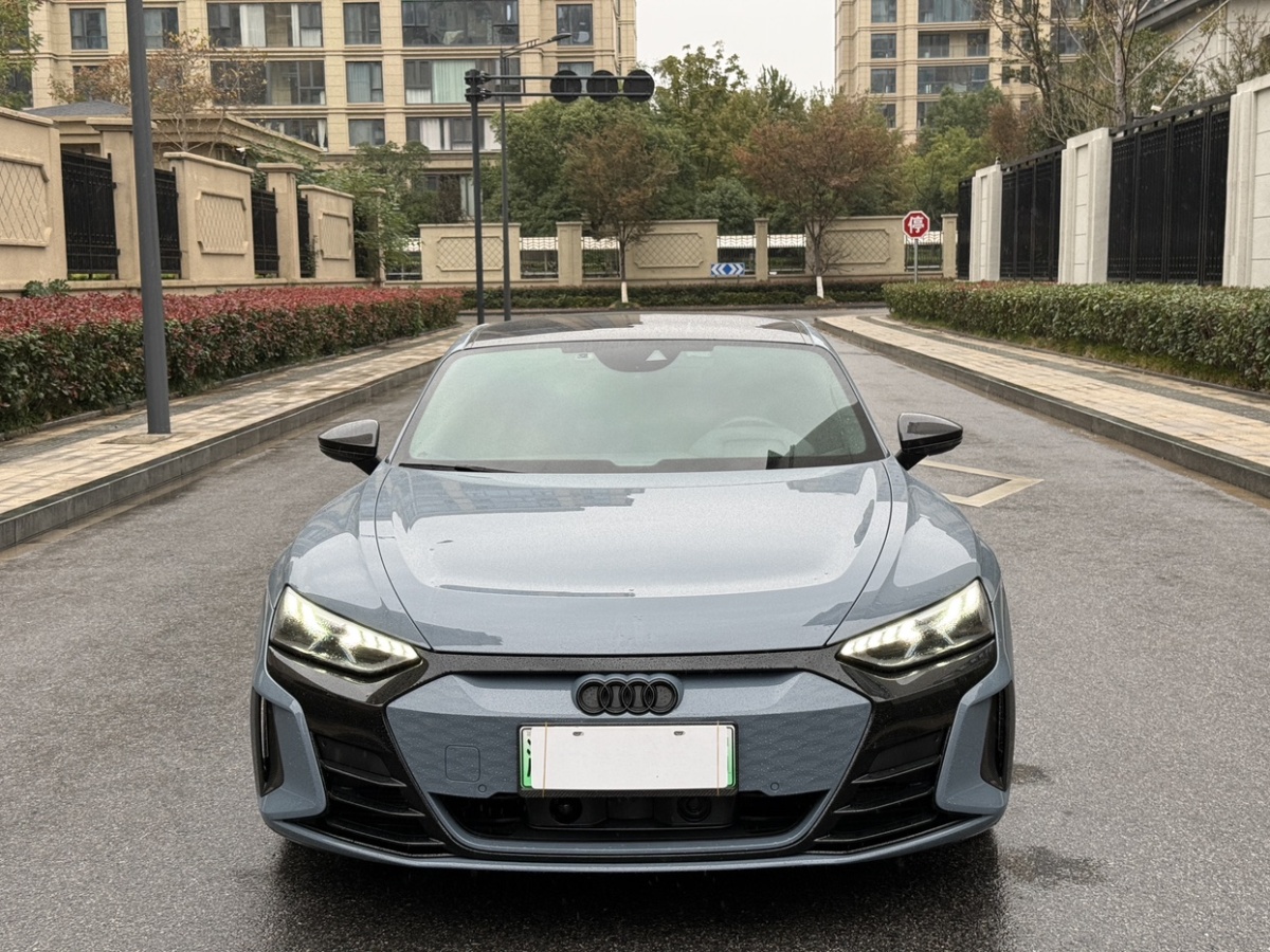 Audi RS e-tron GT 2024 immagine di auto #3