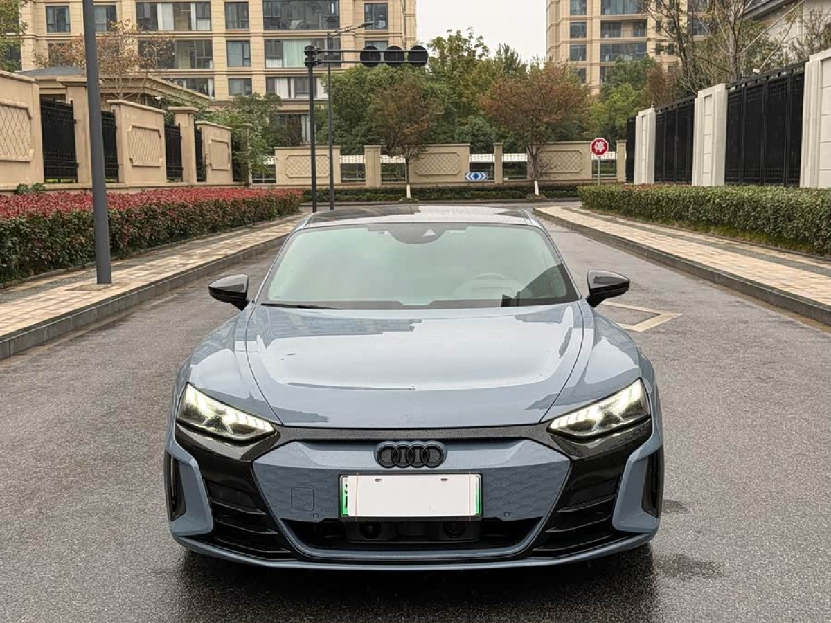 Audi RS e-tron GT 2024 #3 Audi RS e-tron GT 2024 car image #3