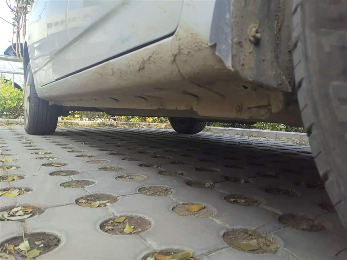 BYD F3 2014 immagine di auto #3