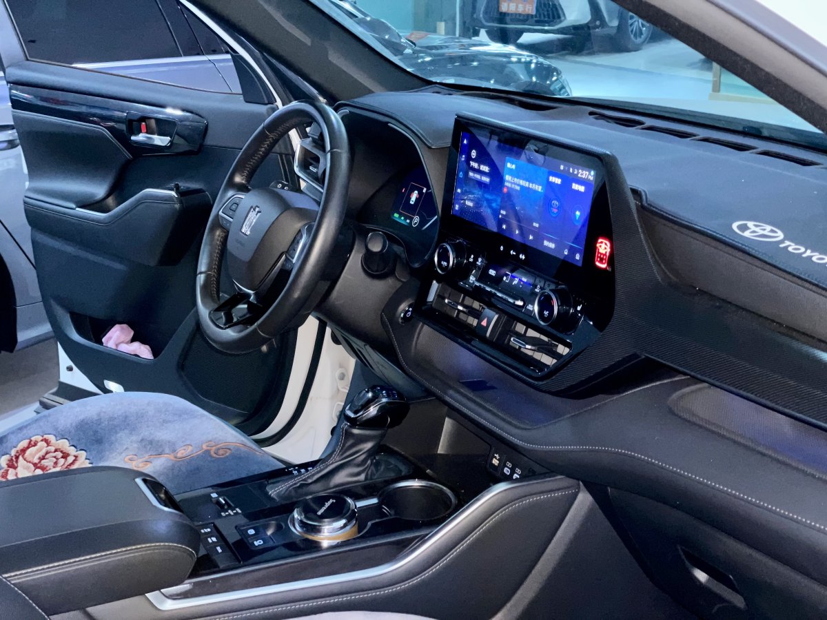 Toyota Crown Kluger 2023 car image #3