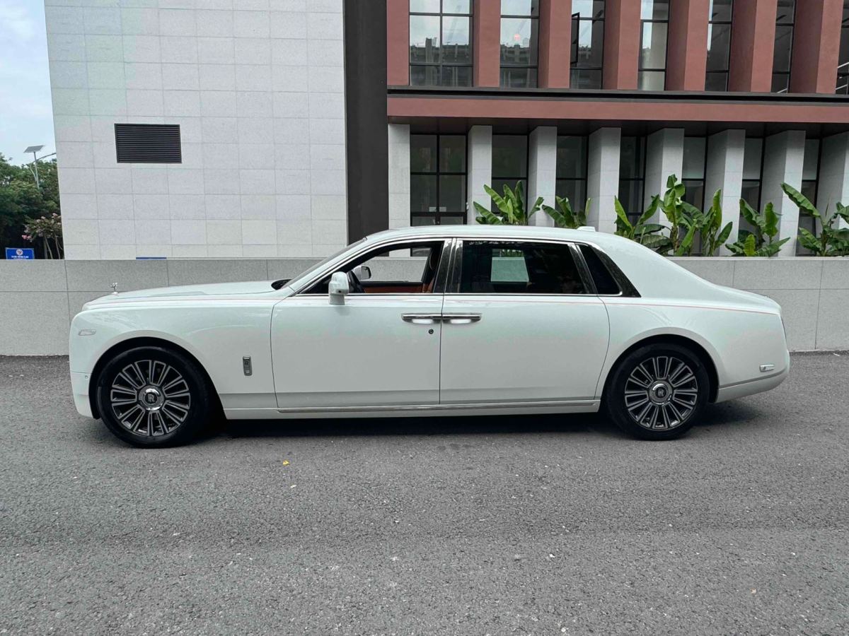 劳斯莱斯 幻影 2022 汽车图片 #3