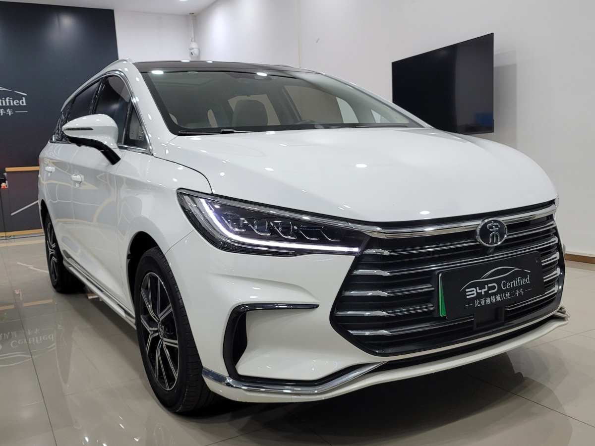 BYD Song MAX New Energy 2023 car image #3