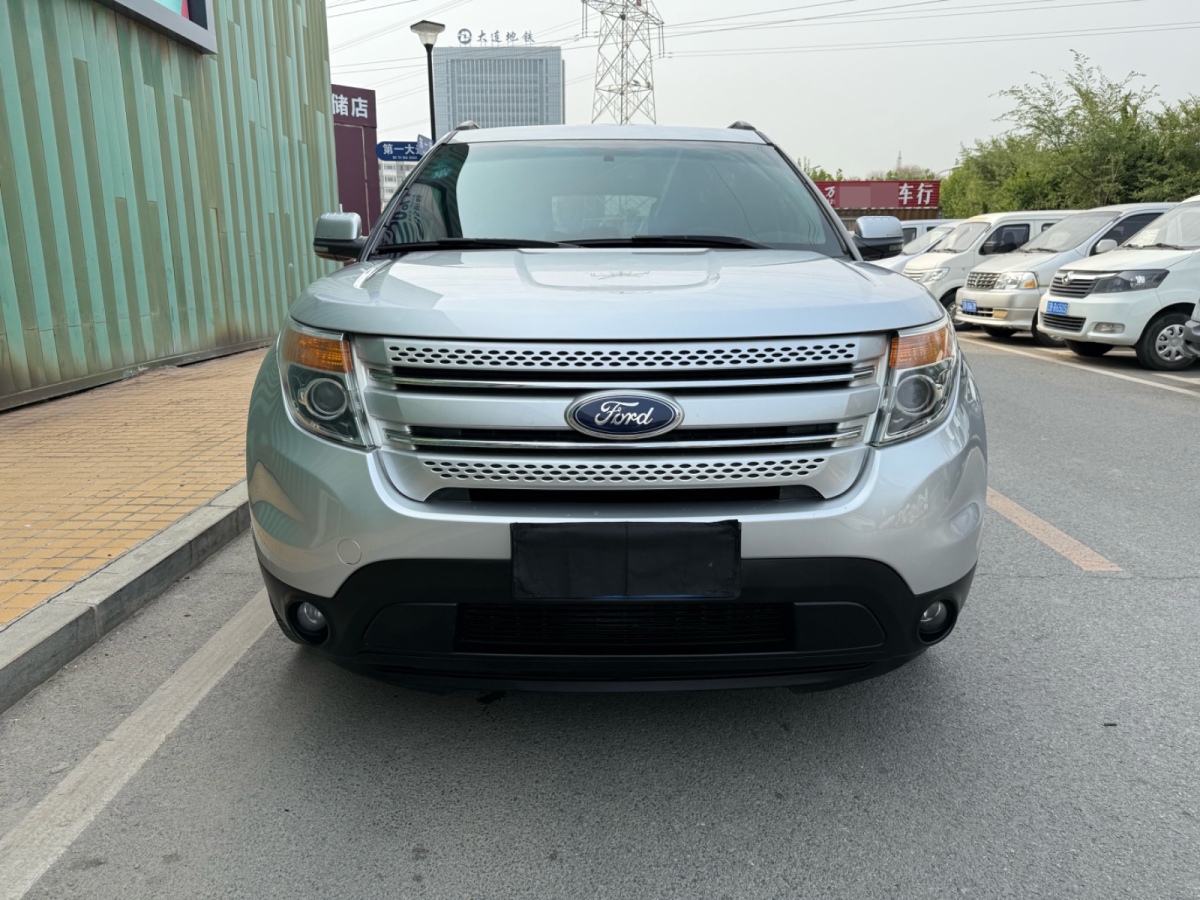 Ford Explorer (Imported) 2013 #3 Ford Explorer (Imported) 2013 car image #3