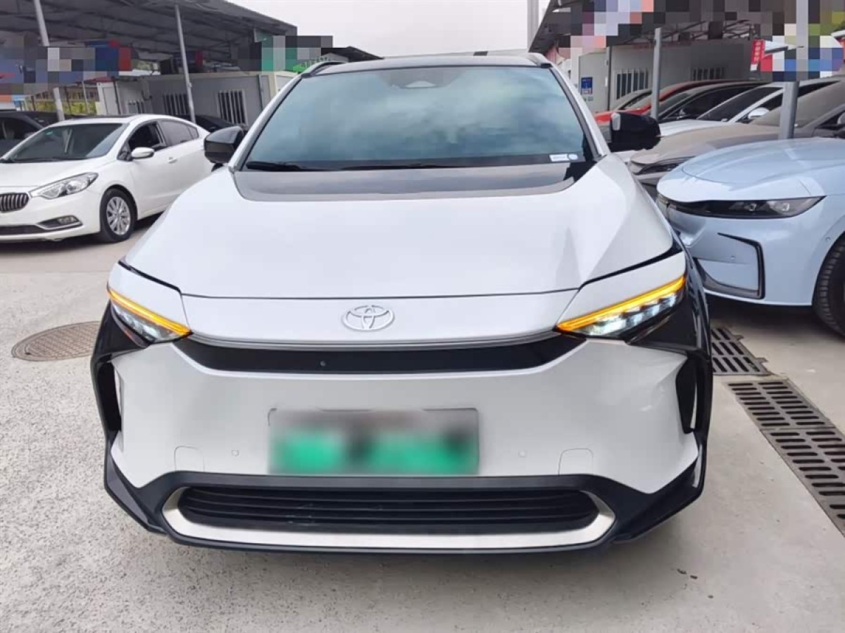 Toyota bZ4X 2022 immagine di auto #3