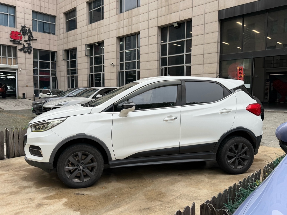 BYD Yuan New Energy 2019 car image #3