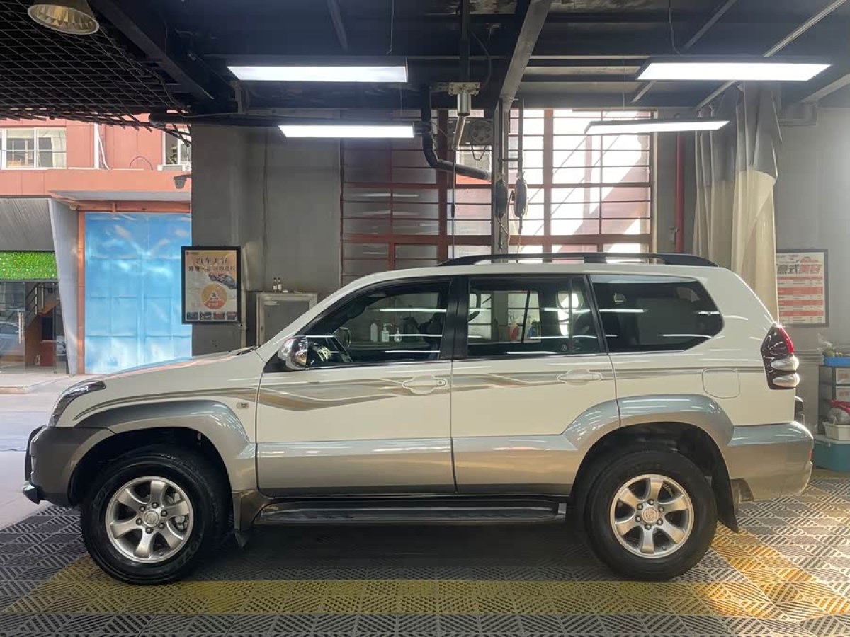 Toyota Land Cruiser Prado 2004 #3 Toyota Land Cruiser Prado 2004 car image #3
