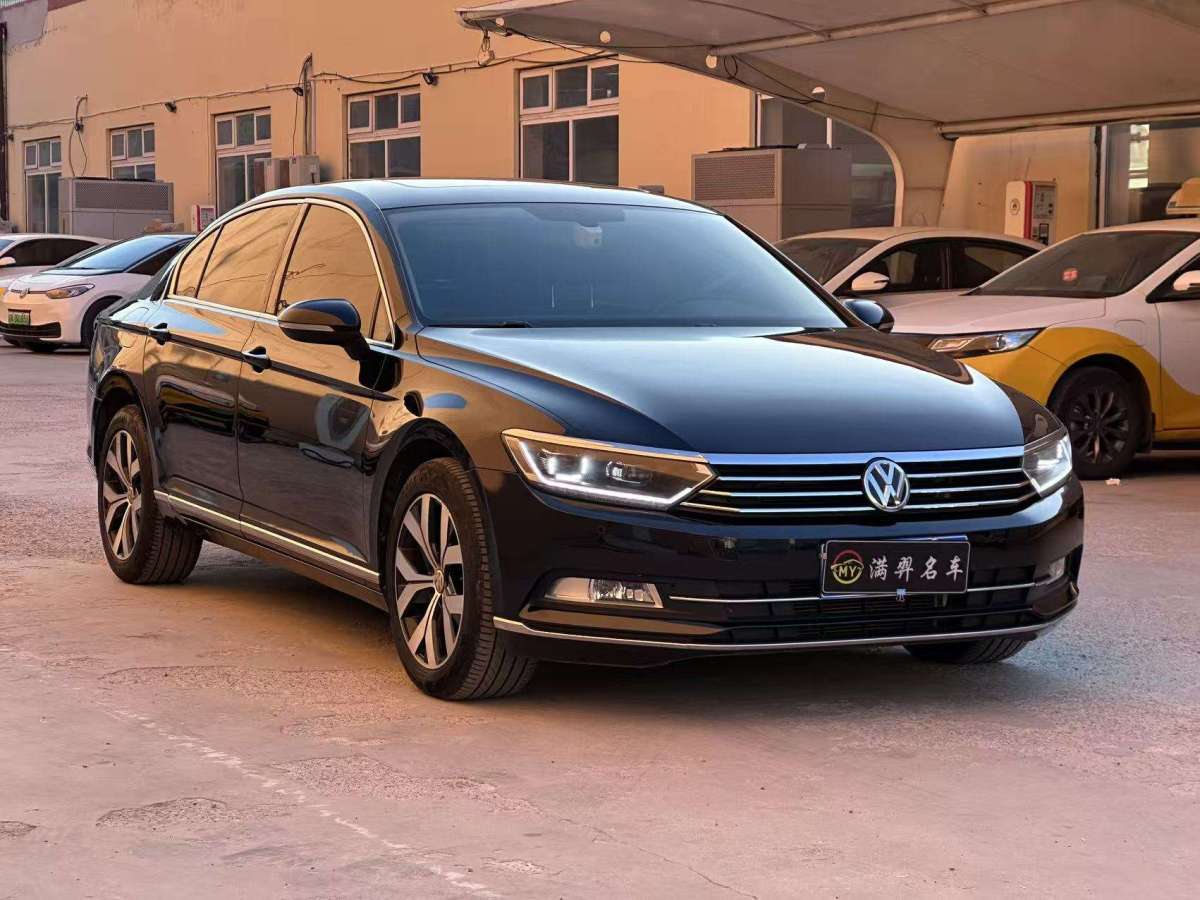 Volkswagen 2018 car image #3
