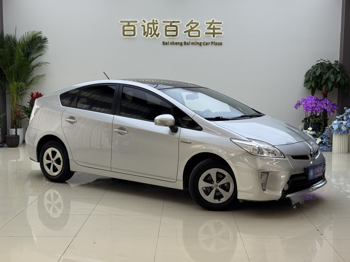 Toyota Prius 2014 immagine di auto #3