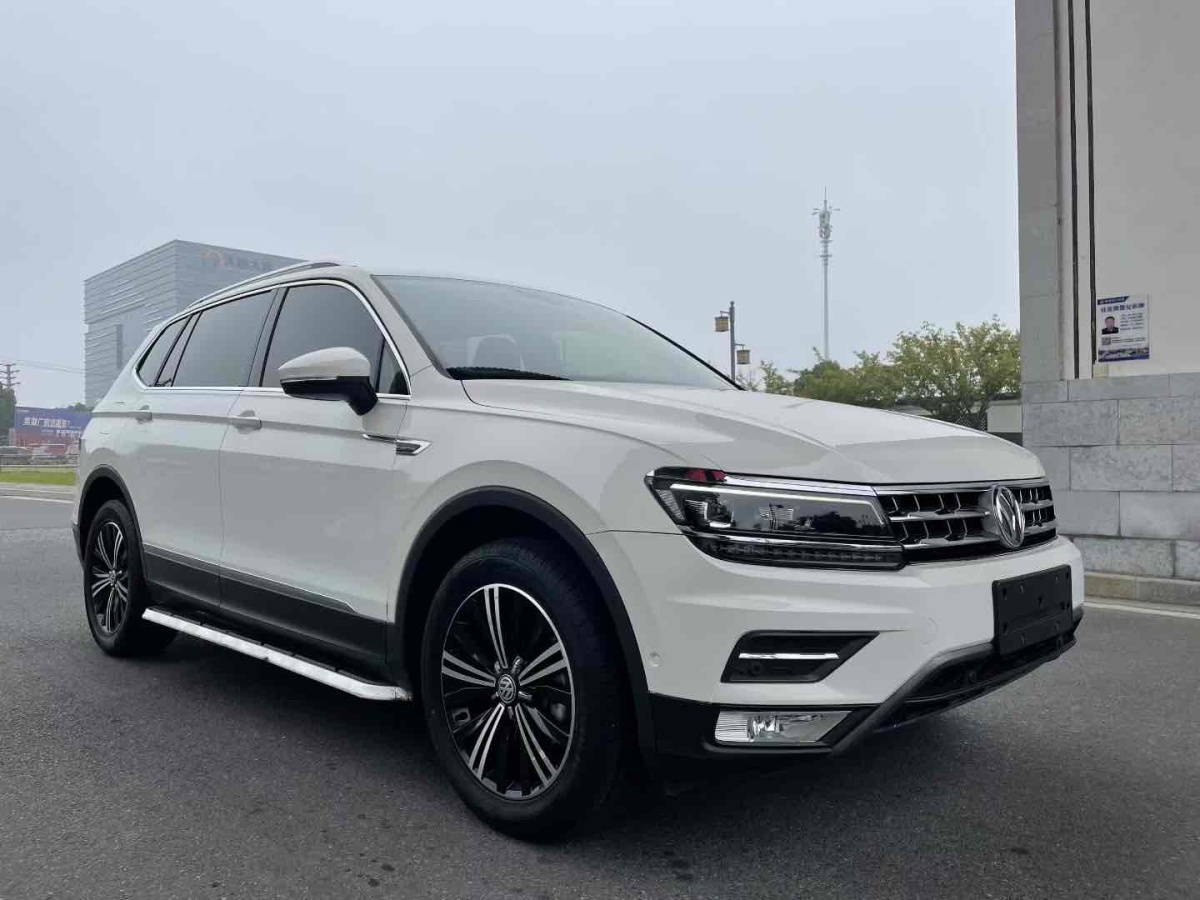 Volkswagen Tiguan X 2018 car image #3
