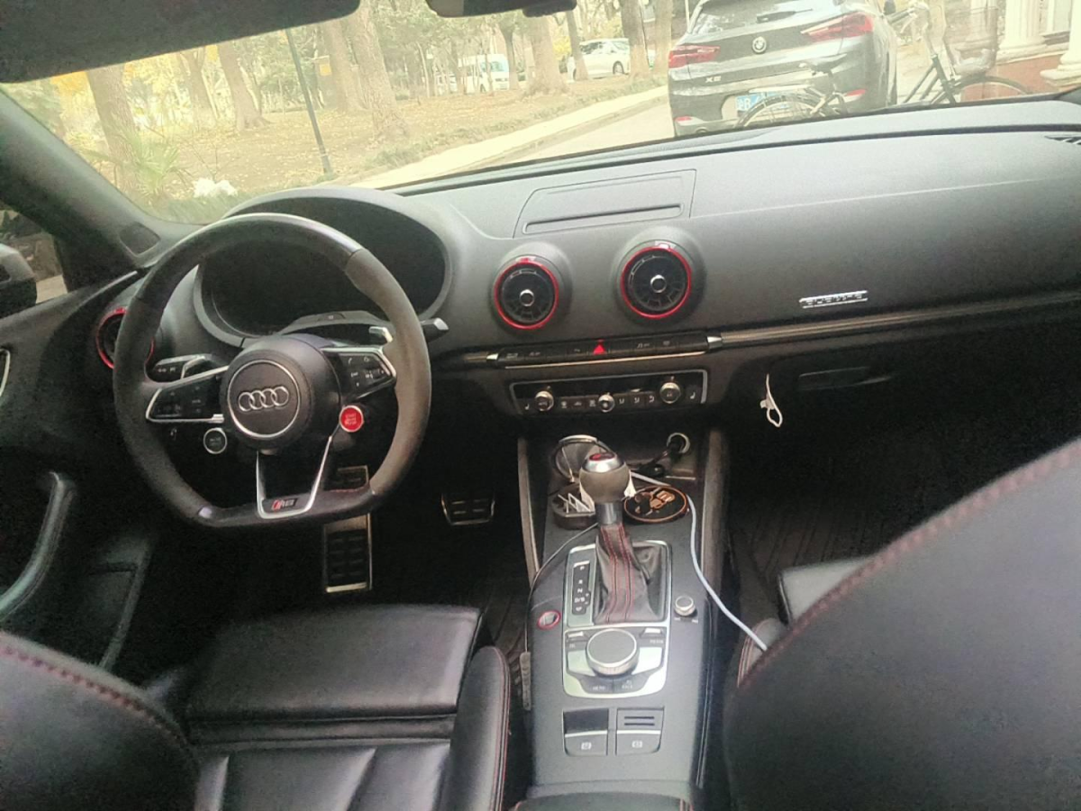 Audi RS 3 2018 car image #3