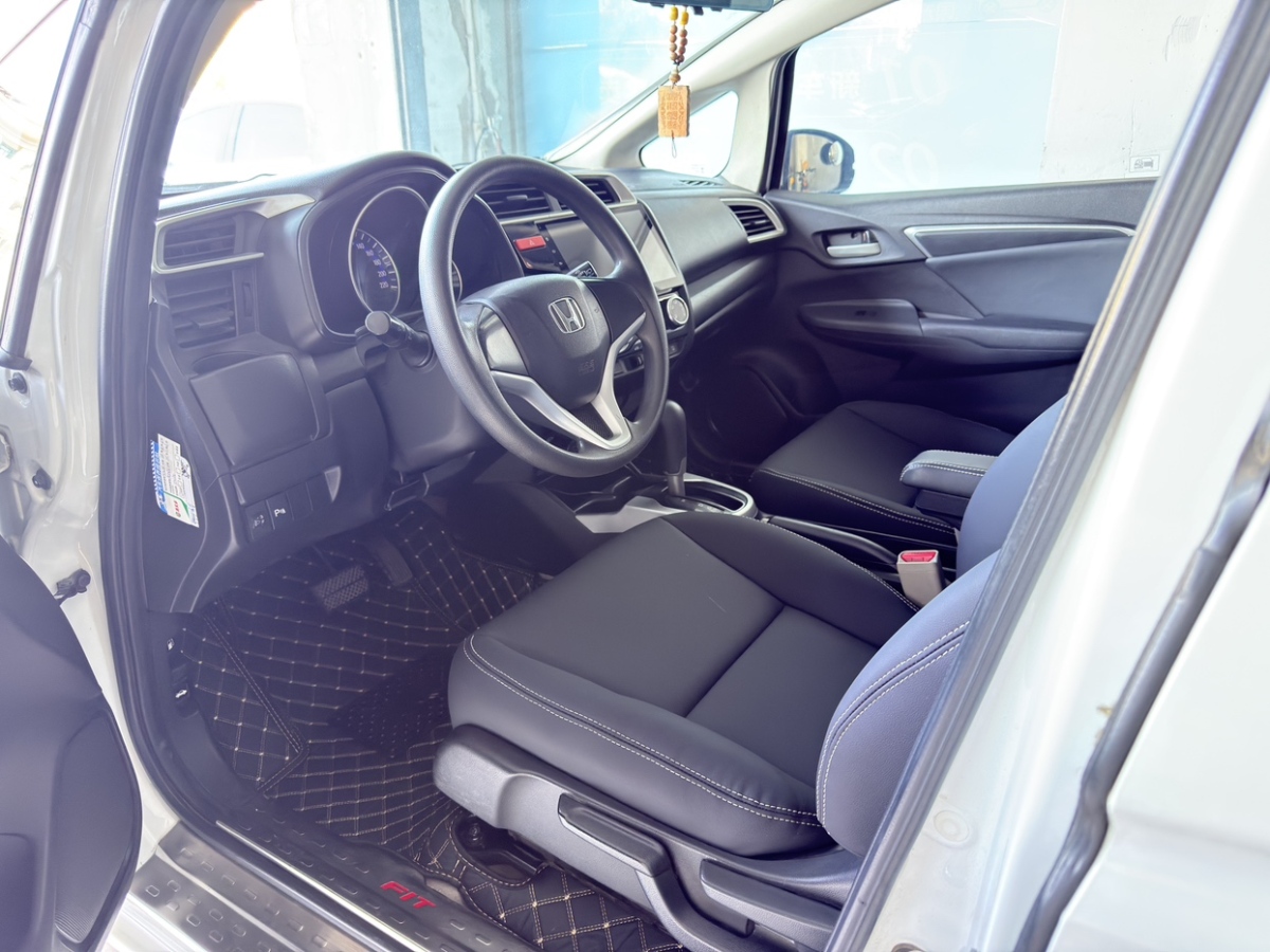 Honda Fit 2015 immagine di auto #3