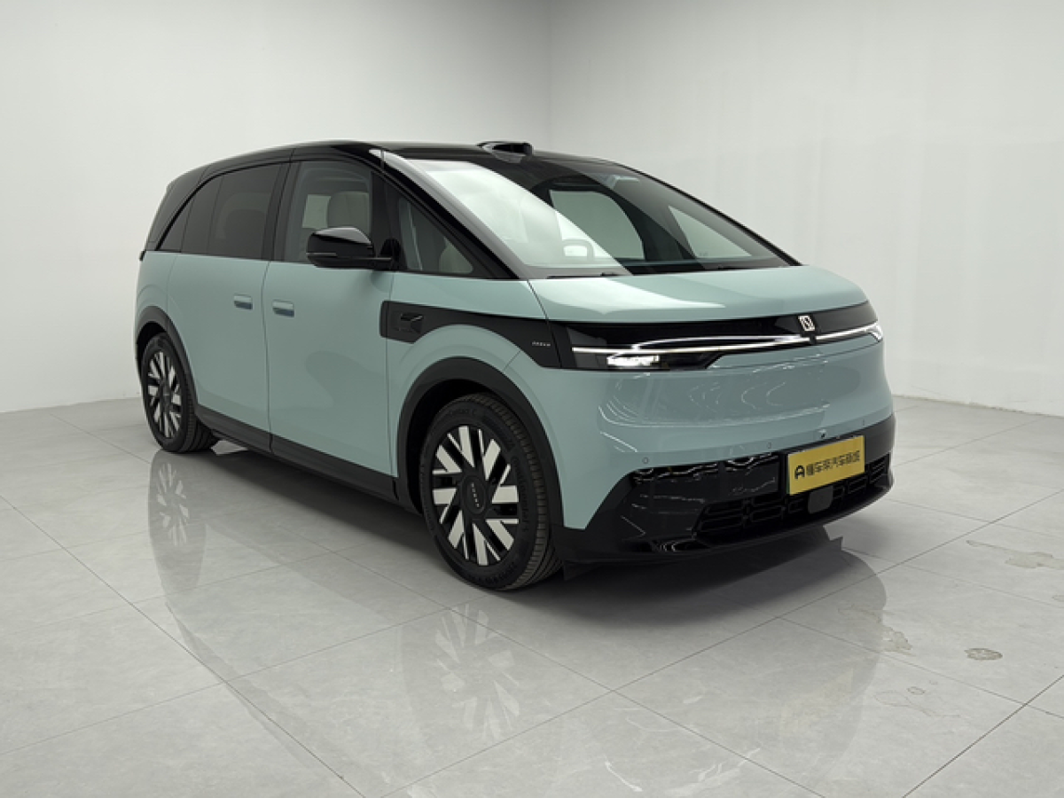 Zeekr MIX 2024 صورة سيارة #3