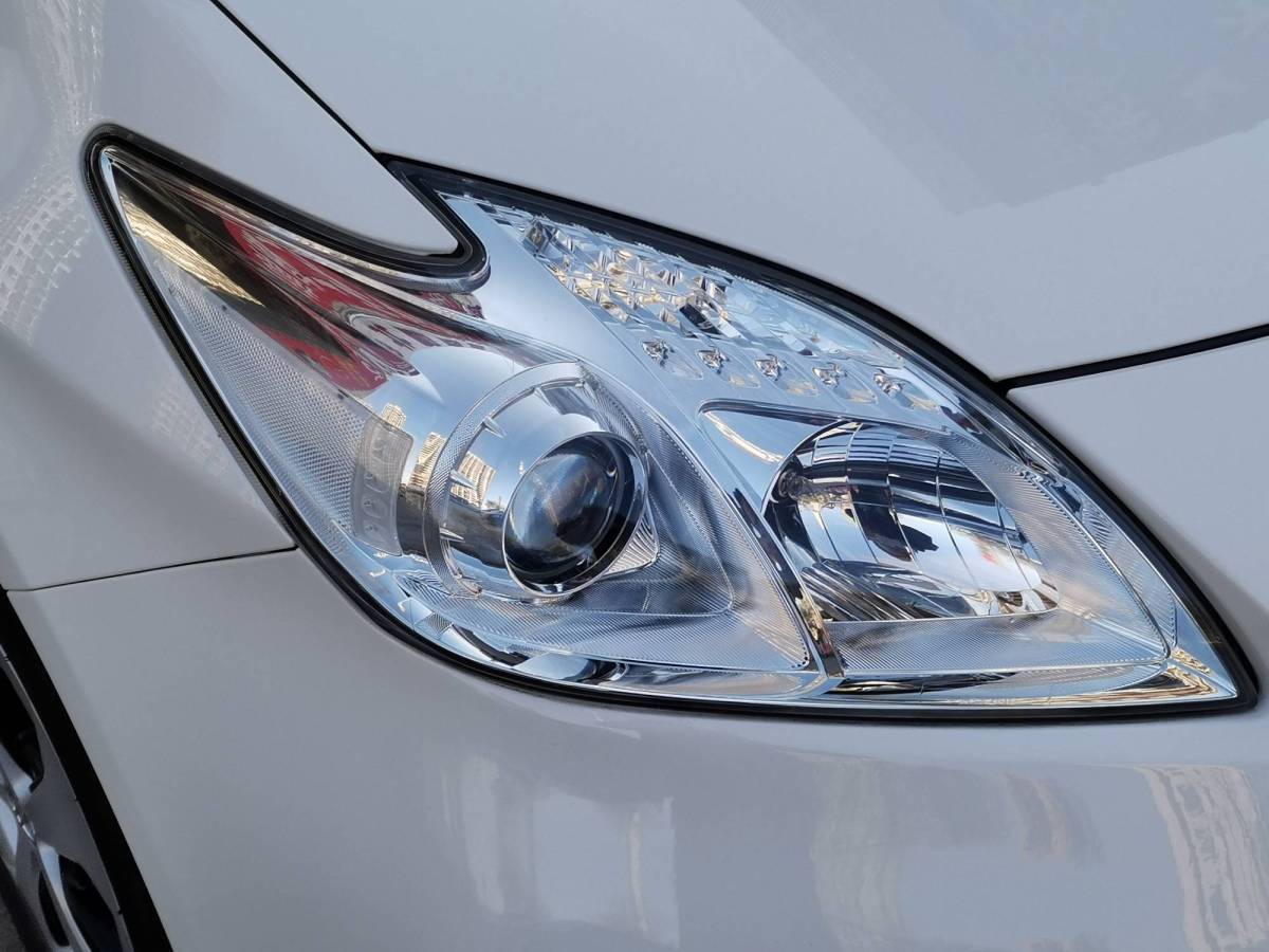 Toyota Prius 2015 car image #3