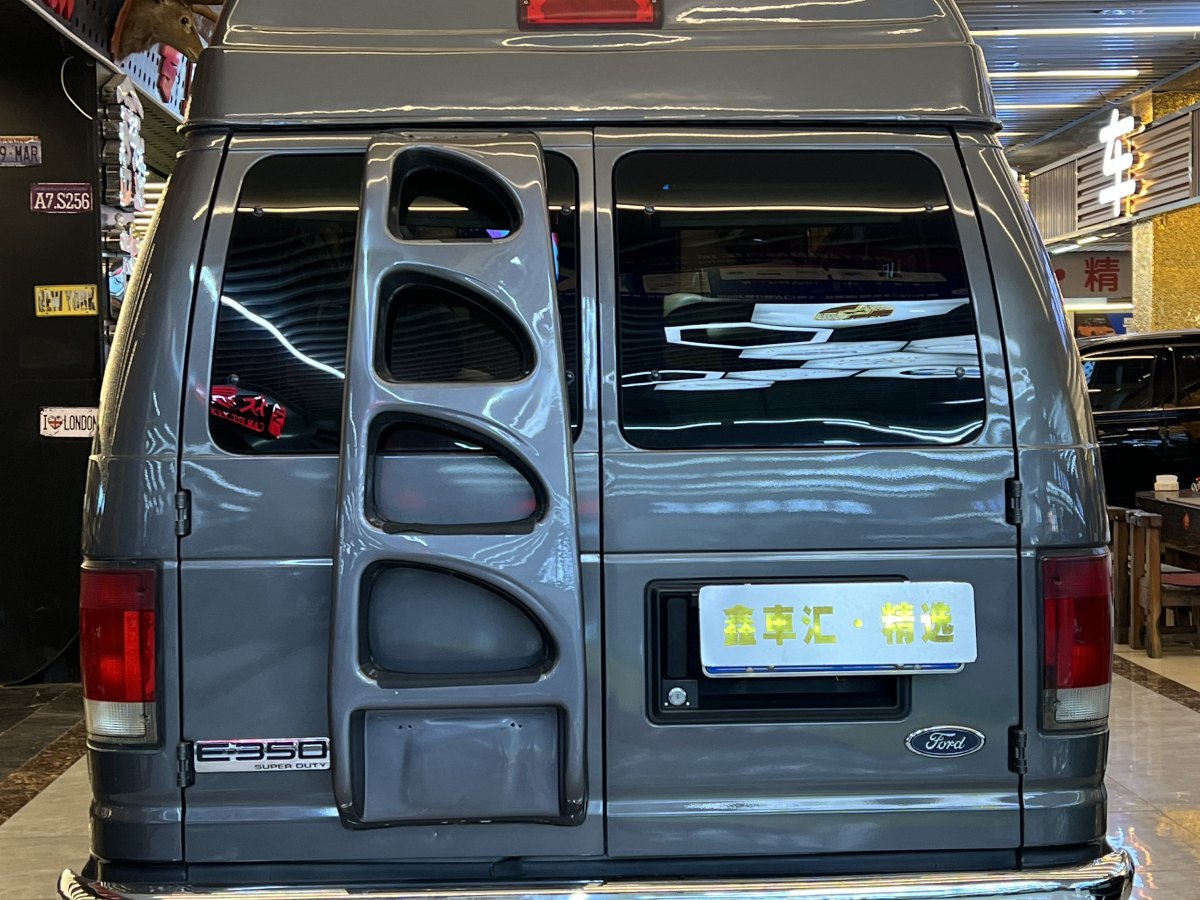 Ford E350 2009 image de voiture #3