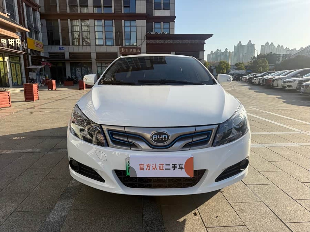 BYD e5 2019 #3 BYD e5 2019 صورة سيارة #3