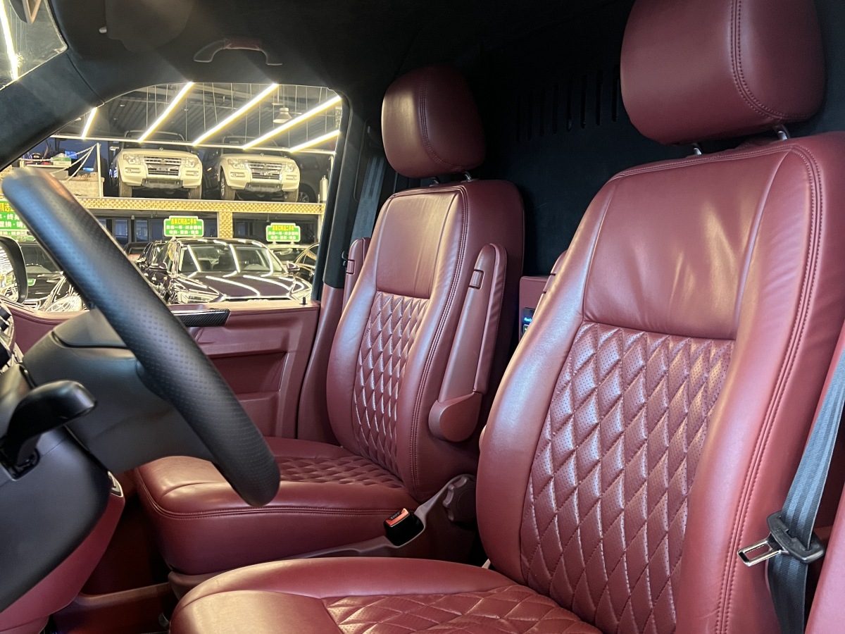 Volkswagen Caravelle 2017 immagine di auto #3