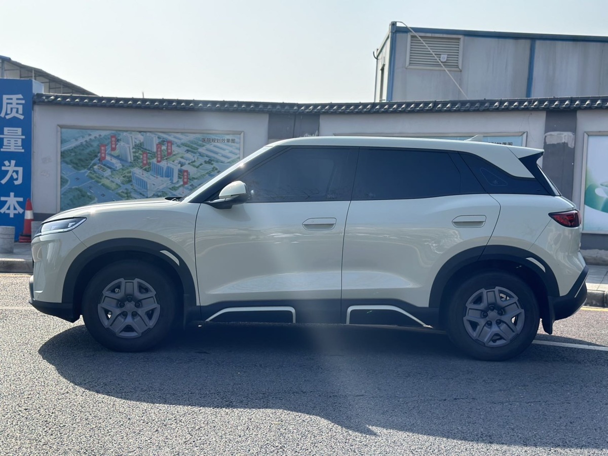 BYD YuanUP 2025 #3 BYD YuanUP 2025 car image #3